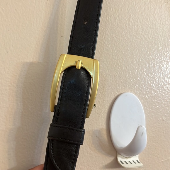 Preview Collection Leather Crossbody Purse - Picture 4 of 12